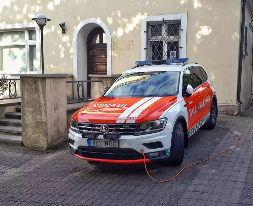 Emergency Car Go Bag: Essential Roadside Preparedness Guide